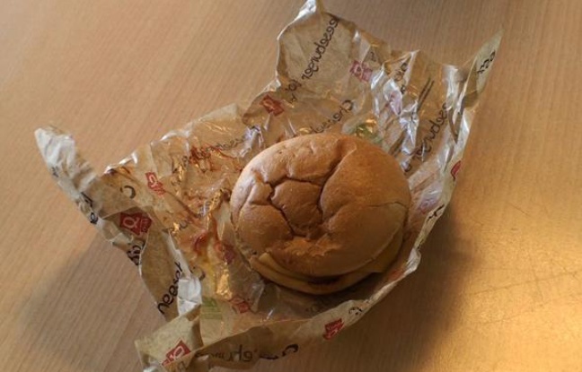 Quick a lancé son cheeseburger bio le 21 septembre 2010. Quick a lancé son cheeseburger bio le 21 septembre 2010.