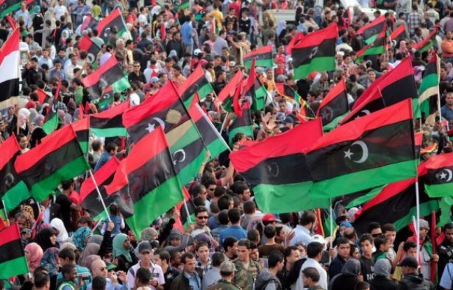 Le siège du Conseil national de transition (CNT) à Benghazi a été saccagé samedi par des manifestants en colère qui assiégeaient le bâtiment depuis plusieurs heures, a indiqué à l'AFP un membre du CNT. Le siège du Conseil national de transition (CNT) à Benghazi a été saccagé samedi par des manifestants en colère qui assiégeaient le bâtiment depuis plusieurs heures, a indiqué à l'AFP un membre du CNT.