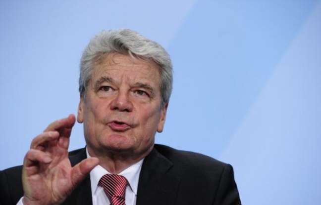 L'ancien pasteur est-allemand Joachim Gauck a été élu dimanche dès le premier tour président de l'Allemagne, face à sa seule concurrente, la "chasseuse de nazis" Beate Klarsfeld, a annoncé le président du Bundestag, Norbert Lammert. L'ancien pasteur est-allemand Joachim Gauck a été élu dimanche dès le premier tour président de l'Allemagne, face à sa seule concurrente, la "chasseuse de nazis" Beate Klarsfeld, a annoncé le président du Bundestag, Norbert Lammert.