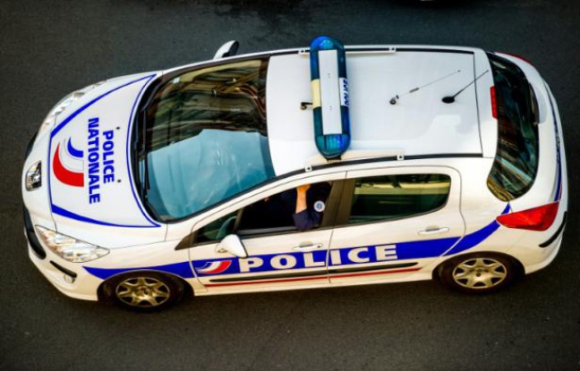 Un footballeur amateur a été blessé par balles dimanche près de Rouen (Seine-Maritime) lors d'une agression commise par des personnes, joueurs ou supporters, d'une équipe adverse, a-t-on appris lundi de source policière Un footballeur amateur a été blessé par balles dimanche près de Rouen (Seine-Maritime) lors d'une agression commise par des personnes, joueurs ou supporters, d'une équipe adverse, a-t-on appris lundi de source policière