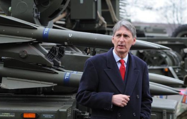 Londres doit annoncer cette semaine un contrat de 1 milliard de livres (1,24 milliard d'euros) en vue de construire des réacteurs destinés à ses sous-marins à propulsion nucléaire de nouvelle génération Londres doit annoncer cette semaine un contrat de 1 milliard de livres (1,24 milliard d'euros) en vue de construire des réacteurs destinés à ses sous-marins à propulsion nucléaire de nouvelle génération
