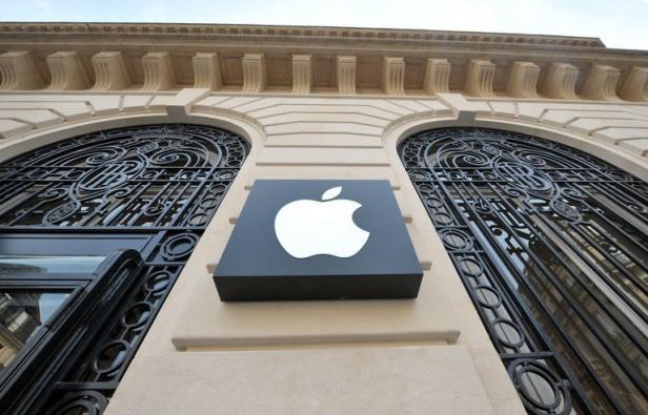 Un gros braquage, dont le butin pourrait dépasser un million d'euros, a été commis lundi soir à l'Apple Store du quartier de l'Opéra à Paris, dont un employé a été légèrement blessé, a-t-on appris mardi matin de source proche de l'enquête. Un gros braquage, dont le butin pourrait dépasser un million d'euros, a été commis lundi soir à l'Apple Store du quartier de l'Opéra à Paris, dont un employé a été légèrement blessé, a-t-on appris mardi matin de source proche de l'enquête.