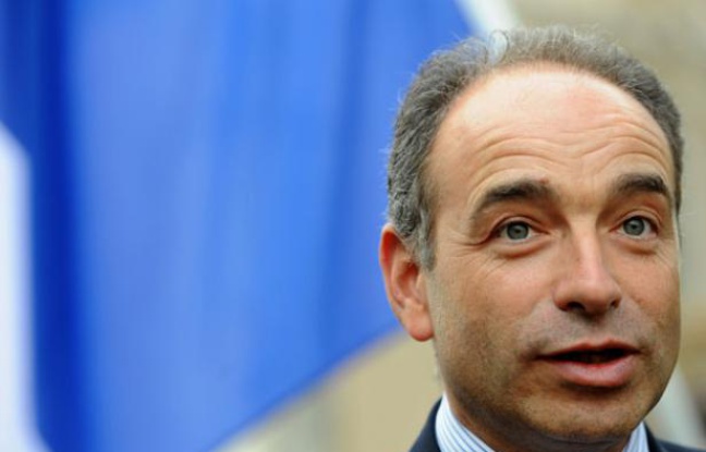 Jean-François Copé, secrétaire général de l'UMP, le 2 juillet 2012 à Fontenay-sur-Eure. Jean-François Copé, secrétaire général de l'UMP, le 2 juillet 2012 à Fontenay-sur-Eure.