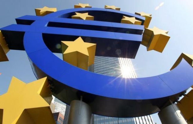 La note de solvabilité "triple A" du Fonds de secours des pays en difficulté de la zone euro (FESF) a été confirmée par les trois agences de notation, Standard and Poor's, Moody's et Fitch, annonce le FESF samedi dans un communiqué. La note de solvabilité "triple A" du Fonds de secours des pays en difficulté de la zone euro (FESF) a été confirmée par les trois agences de notation, Standard and Poor's, Moody's et Fitch, annonce le FESF samedi dans un communiqué.