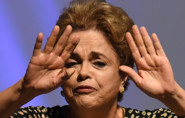 La présidente brésilienne Dilma Rousseff à Brasilia le 10 mai 2016 La présidente brésilienne Dilma Rousseff à Brasilia le 10 mai 2016