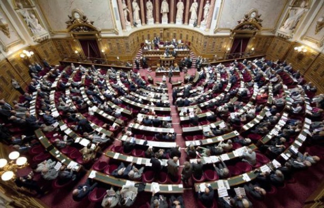 Le groupe PS du Sénat a retiré dans la nuit de jeudi à vendredi sa proposition de loi prônant la scolarité obligatoire à trois ans la jugeant dénaturée. Le groupe PS du Sénat a retiré dans la nuit de jeudi à vendredi sa proposition de loi prônant la scolarité obligatoire à trois ans la jugeant dénaturée.