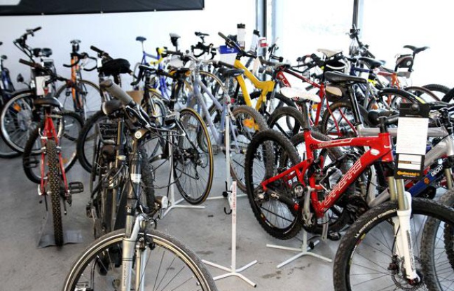 Environ 500.000 vélos sont volés chaque année en France. Environ 500.000 vélos sont volés chaque année en France.