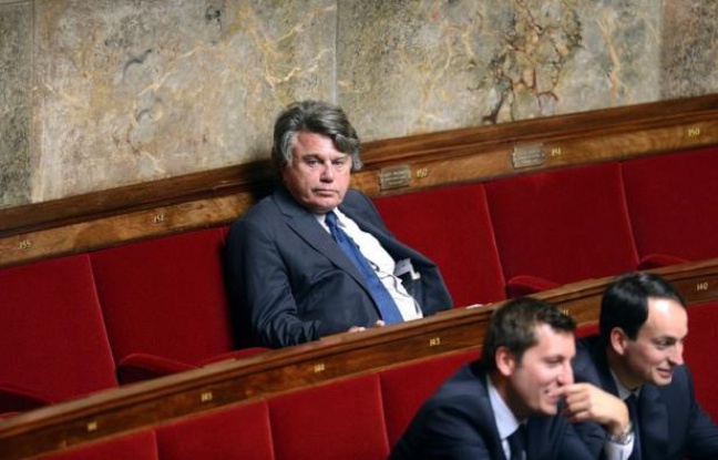 Gilbert Collard, élu député avec le soutien du Front national, s'est risqué sur France Info à de nombreux jeux de mots, confirmant par ailleurs que ses relations avec Jean-Marie Le Pen étaient mauvaises. Gilbert Collard, élu député avec le soutien du Front national, s'est risqué sur France Info à de nombreux jeux de mots, confirmant par ailleurs que ses relations avec Jean-Marie Le Pen étaient mauvaises.
