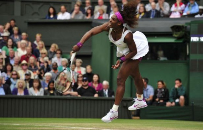 A peine levés ses deux trophées à Wimbledon, l'Américaine Serena Williams enchaîne dès cette semaine avec le tournoi WTA Premier de Stanford (Californie) avec l'ambition d'y défendre son titre sur une surface, le ciment nord-américain, qu'elle affectionne. A peine levés ses deux trophées à Wimbledon, l'Américaine Serena Williams enchaîne dès cette semaine avec le tournoi WTA Premier de Stanford (Californie) avec l'ambition d'y défendre son titre sur une surface, le ciment nord-américain, qu'elle affectionne.