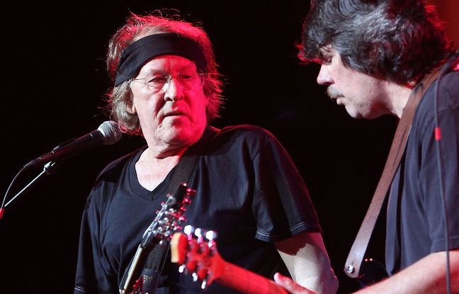 Paul Kantner, guitariste du groupe Jefferson Airplane (gauche), en 2009. Paul Kantner, guitariste du groupe Jefferson Airplane (gauche), en 2009.