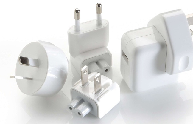 Des adaptateurs pour Apple. Illustration Des adaptateurs pour Apple. Illustration