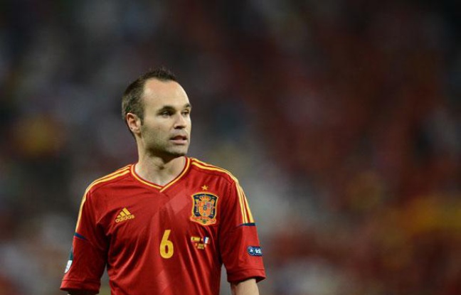 Le milieu de terrain espagnol Andres Iniesta, le 23 juin 2012, à Donetsk. Le milieu de terrain espagnol Andres Iniesta, le 23 juin 2012, à Donetsk.
