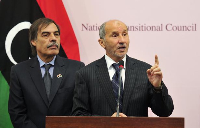Le président du Conseil national de transition (CNT) libyen, Moustapha Abdeljalil, le 24 octobre 2011, à Benghazi (Libye). Le président du Conseil national de transition (CNT) libyen, Moustapha Abdeljalil, le 24 octobre 2011, à Benghazi (Libye).