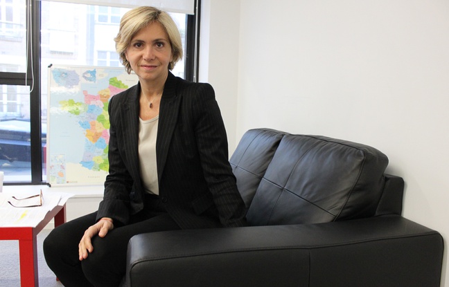 Valérie Pécresse, candidate UMP à la présidence de la région Ile-de-France, le 28 avril 2015, au siège de l'UMP, rue de Vaugirard. Valérie Pécresse, candidate UMP à la présidence de la région Ile-de-France, le 28 avril 2015, au siège de l'UMP, rue de Vaugirard.