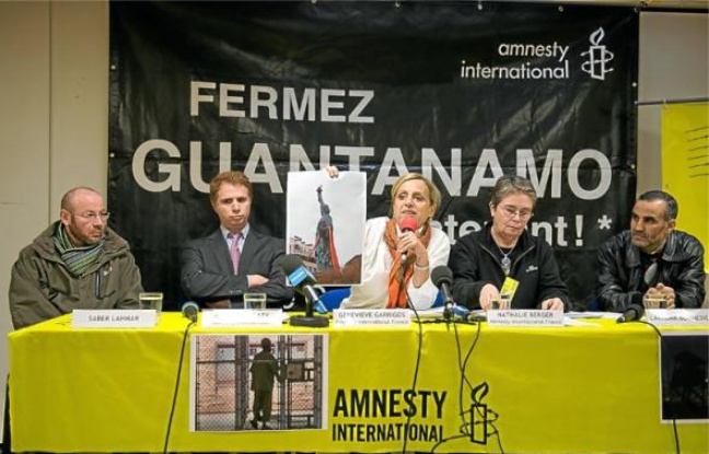 Amnesty International organisait hier à Paris une conférence aux côtés de deux anciens détenus de Guantanamo. Amnesty International organisait hier à Paris une conférence aux côtés de deux anciens détenus de Guantanamo.