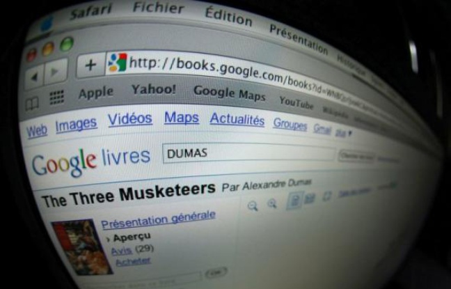 Google et Hachette Livre ont annoncé mercredi la signature d'un protocole d'accord fixant les conditions de la numérisation par le géant américain des oeuvres en langue française épuisées dont les droits sont contrôlés par l'éditeur français. Google et Hachette Livre ont annoncé mercredi la signature d'un protocole d'accord fixant les conditions de la numérisation par le géant américain des oeuvres en langue française épuisées dont les droits sont contrôlés par l'éditeur français.
