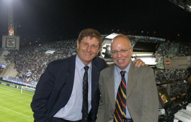 Thierry Roland et Jean-Michel Larqué, lors d'un match de Ligue des champions Marseille - Belgrade, en 2003 Thierry Roland et Jean-Michel Larqué, lors d'un match de Ligue des champions Marseille - Belgrade, en 2003