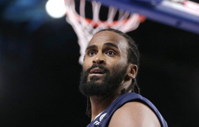 Ronnie Turiaf, un des intérieurs de l'équipe de France de basket aura fort à faire contre les Brésiliens très fournis dans la raquette, lors du match préparatoire aux JO de Londres samedi Ronnie Turiaf, un des intérieurs de l'équipe de France de basket aura fort à faire contre les Brésiliens très fournis dans la raquette, lors du match préparatoire aux JO de Londres samedi