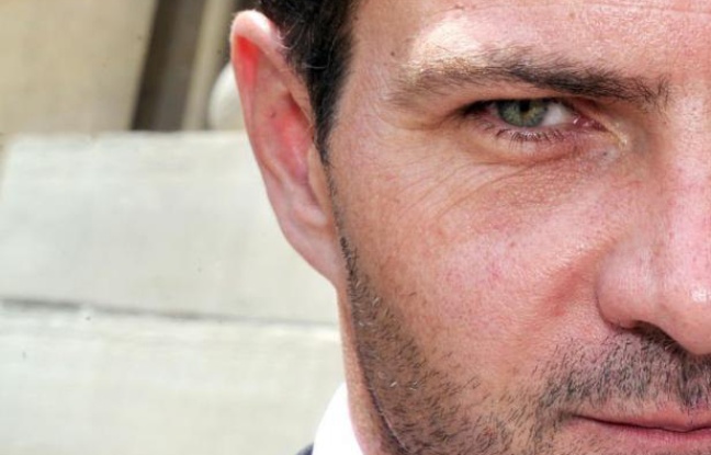 Un consultant financier cité comme témoin par la défense, extérieur au dossier mais affirmatif, a décortiqué jeudi matin au procès en appel de Jérôme Kerviel le mécanisme d'un supposé complot à la Société Générale contre l'ancien trader. Un consultant financier cité comme témoin par la défense, extérieur au dossier mais affirmatif, a décortiqué jeudi matin au procès en appel de Jérôme Kerviel le mécanisme d'un supposé complot à la Société Générale contre l'ancien trader.