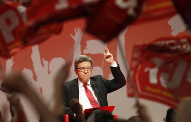 Lille, le 27 mars 2012. Jean-Luc Melenchon, candidat du Front de Gauche à l'élection présidentielle, donne un grand meeting de campagne à Lille Grand Palais devant plusieurs milliers de personnes. Lille, le 27 mars 2012. Jean-Luc Melenchon, candidat du Front de Gauche à l'élection présidentielle, donne un grand meeting de campagne à Lille Grand Palais devant plusieurs milliers de personnes.