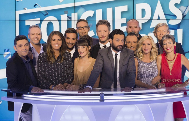 L'équipe de Touche pas à mon Poste, le 27 août 2015 L'équipe de Touche pas à mon Poste, le 27 août 2015