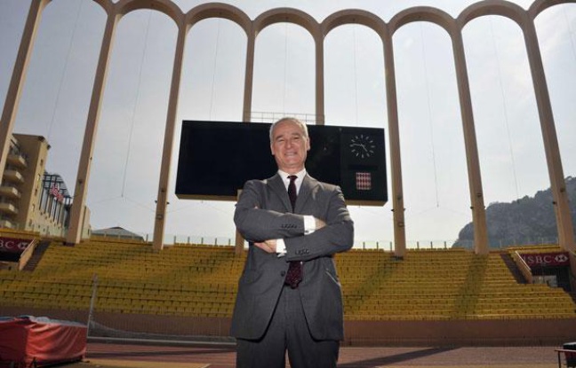 Claudio Ranieri, entraîneur de l'AS Monaco, lors de sa présentation au stade Louis II, le 31 mai 2012. Claudio Ranieri, entraîneur de l'AS Monaco, lors de sa présentation au stade Louis II, le 31 mai 2012.