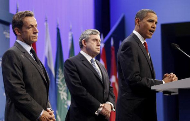 Nicolas Sarkozy, Gordon Brown et Barack Obama lors d'une déclaration conjointe sur l'Iran, à Pittsburgh, vendredi 25 septembre. Nicolas Sarkozy, Gordon Brown et Barack Obama lors d'une déclaration conjointe sur l'Iran, à Pittsburgh, vendredi 25 septembre.