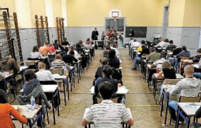 En 2011, 409 candidats ont été suspectés de triche et 250 ont été sanctionnés. En 2011, 409 candidats ont été suspectés de triche et 250 ont été sanctionnés.