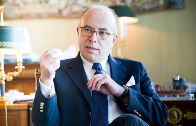 Bernard Cazeneuve, le ministre du Budget dans son bureau à Bercy le 19 juin 2013 Bernard Cazeneuve, le ministre du Budget dans son bureau à Bercy le 19 juin 2013