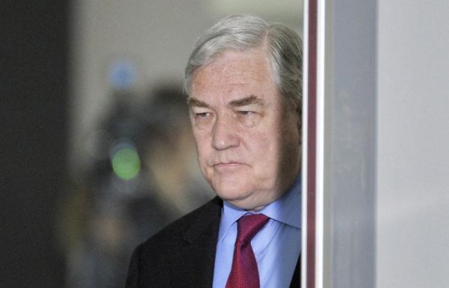 L'ancien magnat de la presse Conrad Black a été expulsé vendredi des Etats-Unis vers le Canada, quelques heures après être sorti d'une prison de Floride où il purgeait une peine d'emprisonnement pour fraude et obstruction à la justice, ont indiqué les autorités américaines. L'ancien magnat de la presse Conrad Black a été expulsé vendredi des Etats-Unis vers le Canada, quelques heures après être sorti d'une prison de Floride où il purgeait une peine d'emprisonnement pour fraude et obstruction à la justice, ont indiqué les autorités américaines.