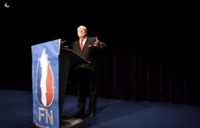 Le Front national, qui a mis en vente son siège de Saint-Cloud (Hauts-de-Seine) pour retrouver de l'argent frais, a choisi de s'installer désormais à Nanterre, a annoncé vendredi Jean-Marie Le Pen dans une vidéo sur le site du Front national. Le Front national, qui a mis en vente son siège de Saint-Cloud (Hauts-de-Seine) pour retrouver de l'argent frais, a choisi de s'installer désormais à Nanterre, a annoncé vendredi Jean-Marie Le Pen dans une vidéo sur le site du Front national.