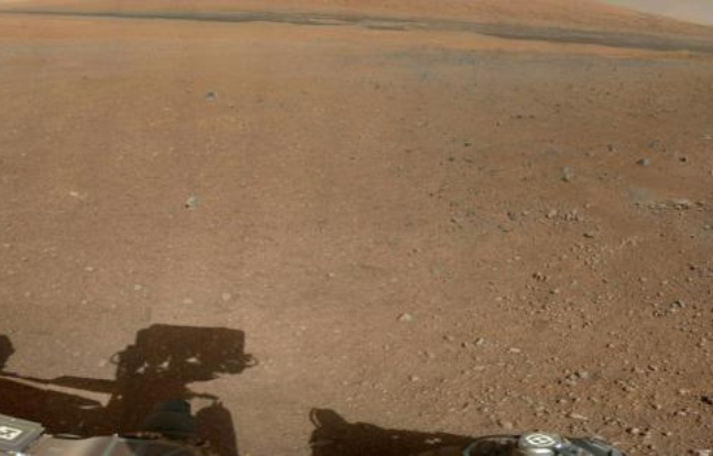 Une photo couleur de Mars prise par le robot Curiosity, publiée par la Nasa le 9 août 2012. Une photo couleur de Mars prise par le robot Curiosity, publiée par la Nasa le 9 août 2012.