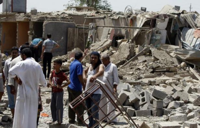 L'Etat islamique d'Irak (ISI), branche d'Al-Qaïda, a revendiqué la vague d'attentats qui a fait 113 morts lundi, assurant qu'il s'agissait là du début de la nouvelle "campagne militaire" lancée par son chef Abou Bakr al-Baghdadi. L'Etat islamique d'Irak (ISI), branche d'Al-Qaïda, a revendiqué la vague d'attentats qui a fait 113 morts lundi, assurant qu'il s'agissait là du début de la nouvelle "campagne militaire" lancée par son chef Abou Bakr al-Baghdadi.