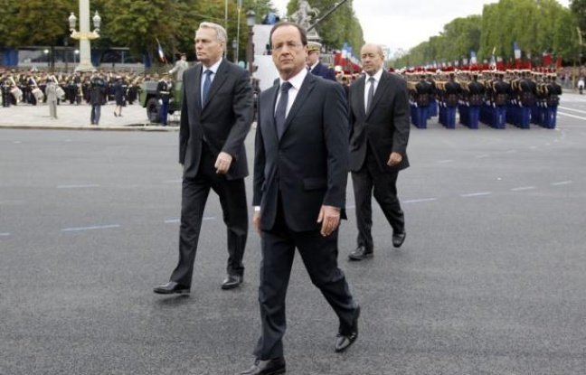 Les pays africains doivent déterminer quand et comment intervenir militairement dans le nord du Mali contrôlé par des groupes armés islamistes, a estimé samedi le président François Hollande alors que la crise malienne est à l'ordre du jour d'un sommet de l'Union africaine. Les pays africains doivent déterminer quand et comment intervenir militairement dans le nord du Mali contrôlé par des groupes armés islamistes, a estimé samedi le président François Hollande alors que la crise malienne est à l'ordre du jour d'un sommet de l'Union africaine.