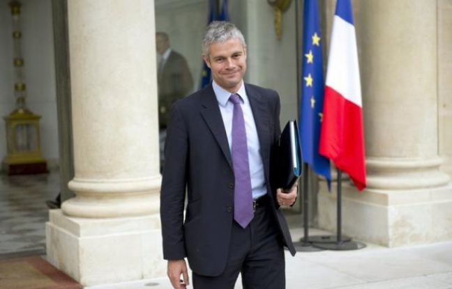 L'ancien ministre de l'Enseignement supérieur, Laurent Wauquiez, qui sera candidat en juin à sa réélection comme député en Haute-Loire, a déclaré vendredi à l'AFP qu'il renonçait aux six mois de salaire réservés aux ex-ministres. L'ancien ministre de l'Enseignement supérieur, Laurent Wauquiez, qui sera candidat en juin à sa réélection comme député en Haute-Loire, a déclaré vendredi à l'AFP qu'il renonçait aux six mois de salaire réservés aux ex-ministres.