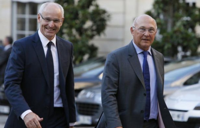 Destinés à aider les jeunes les plus fragiles à accéder à un emploi, un enjeu prioritaire pour le gouvernement, le projet créant les "emplois d'avenir", avec un objectif de 150.000, est présenté mercredi en conseil des ministres et sera le premier texte soumis aux députés fin septembre. Destinés à aider les jeunes les plus fragiles à accéder à un emploi, un enjeu prioritaire pour le gouvernement, le projet créant les "emplois d'avenir", avec un objectif de 150.000, est présenté mercredi en conseil des ministres et sera le premier texte soumis aux députés fin septembre.