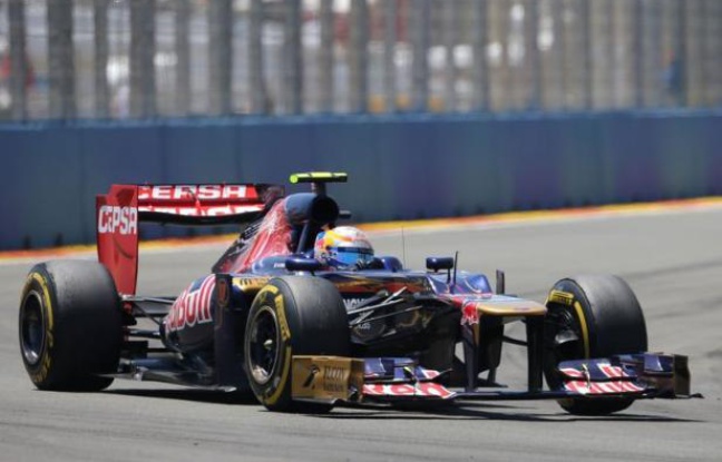 Le Français Jean-Eric Vergne (Toro Rosso) a été pénalisé de 25.000 euros et de 10 places sur la grille de départ du prochain Grand Prix de la saison 2012 suite à son accrochage dimanche, au GP d'Europe de Formule 1, avec le Finlandais Heikki Kovalainen (Caterham). Le Français Jean-Eric Vergne (Toro Rosso) a été pénalisé de 25.000 euros et de 10 places sur la grille de départ du prochain Grand Prix de la saison 2012 suite à son accrochage dimanche, au GP d'Europe de Formule 1, avec le Finlandais Heikki Kovalainen (Caterham).