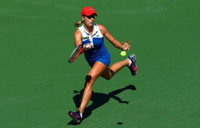 Les Françaises Mathilde Johansson et Alizé Cornet ont été éliminées jeudi en quarts de finale du tournoi WTA de Canton, tandis que la prometteuse anglaise Laura Robson s'est qualifiée pour les demi-finales en battant une deuxième Chinoise en deux jours. Les Françaises Mathilde Johansson et Alizé Cornet ont été éliminées jeudi en quarts de finale du tournoi WTA de Canton, tandis que la prometteuse anglaise Laura Robson s'est qualifiée pour les demi-finales en battant une deuxième Chinoise en deux jours.