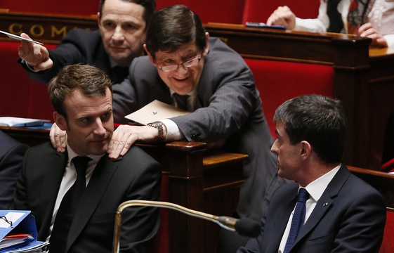 561x360_ministre-ville-patrick-kanner-soutient-ministre-economie-emmanuel-macron-assemblee-17-fevrier-2012