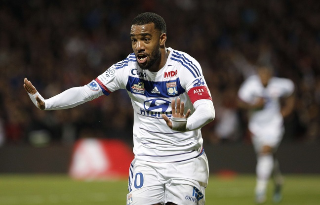 Alexandre Lacazette effectuera son retour samedi pour la grande première de l'OL au Grand Stade de Décines. Laurent Cipriani Alexandre Lacazette effectuera son retour samedi pour la grande première de l'OL au Grand Stade de Décines. Laurent Cipriani