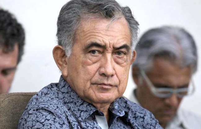 President of South Pacific archipelago of Polynesia Oscar Temaru (C) is seen during a parliament session on March 29, 2012 in Papeete, in the southern Pacific island of Tahiti. Oscar Temaru reiterated on March 29, 2012 his attack against France's incumbent president and UMP party candidate for the French 2012 presidential election Nicolas Sarkozy, that he accused on March 22, 2012 of having "hands full of blood". President of South Pacific archipelago of Polynesia Oscar Temaru (C) is seen during a parliament session on March 29, 2012 in Papeete, in the southern Pacific island of Tahiti. Oscar Temaru reiterated on March 29, 2012 his attack against France's incumbent president and UMP party candidate for the French 2012 presidential election Nicolas Sarkozy, that he accused on March 22, 2012 of having "hands full of blood".