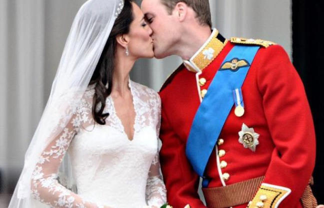 Le prince William et son épouse Kate Middleton ont réussi un "sans faute" durant leur première année de mariage, affirment avec une belle unanimité les commentateurs royaux, et le pays n'attend plus désormais que l'heureuse naissance d'un héritier. Le prince William et son épouse Kate Middleton ont réussi un "sans faute" durant leur première année de mariage, affirment avec une belle unanimité les commentateurs royaux, et le pays n'attend plus désormais que l'heureuse naissance d'un héritier.