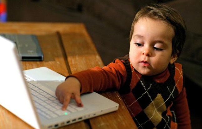 Les ordinateurs portables s'implantent de plus en plus dans les familles Les ordinateurs portables s'implantent de plus en plus dans les familles