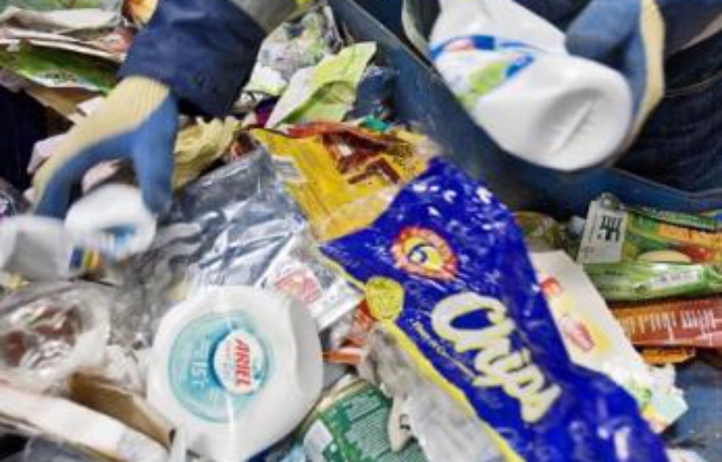 Le taux de recyclage des emballages devra atteindre 75 % en 2012. Le taux de recyclage des emballages devra atteindre 75 % en 2012.