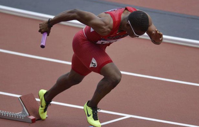 Manteo Mitchell, au départ du relais 4x400m, le 9 août 2012 à Londres. Manteo Mitchell, au départ du relais 4x400m, le 9 août 2012 à Londres.