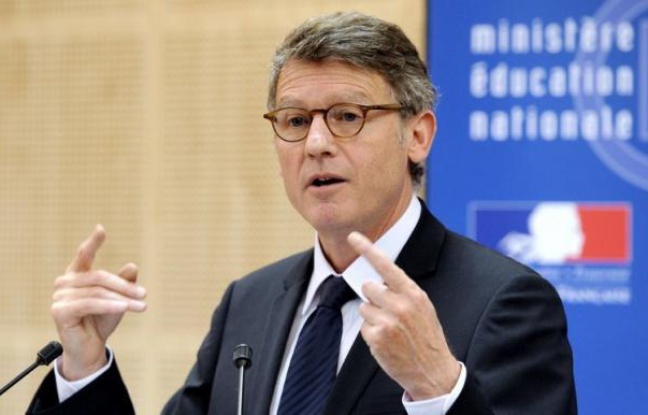 Le ministre de l'Education Vincent Peillon lance jeudi à la Sorbonne la concertation sur la "réfondation l'école" promise pendant la campagne présidentielle, et qui doit aboutir à un projet de loi à l'automne. Le ministre de l'Education Vincent Peillon lance jeudi à la Sorbonne la concertation sur la "réfondation l'école" promise pendant la campagne présidentielle, et qui doit aboutir à un projet de loi à l'automne.