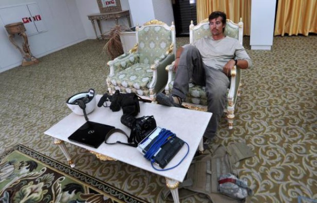 Le journaliste indépendant américain James Foley à l'aéroport de Sirte, en Libye, le 29 septembre 2011 Le journaliste indépendant américain James Foley à l'aéroport de Sirte, en Libye, le 29 septembre 2011