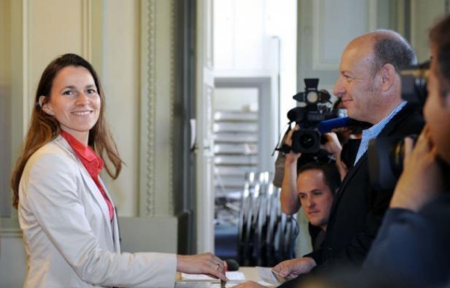 La ministre de la Culture et de la Communication, Aurélie Filippetti (PS), a annoncé dimanche sur France 2 sa victoire en Moselle avec "plus de 59 % des voix". La ministre de la Culture et de la Communication, Aurélie Filippetti (PS), a annoncé dimanche sur France 2 sa victoire en Moselle avec "plus de 59 % des voix".