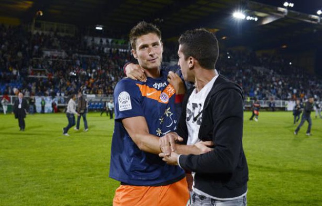 Olivier Giroud à l'issue du match contre Auxerre qui a sacré le club Montpellierain champion de France le 20 mai 2012. Olivier Giroud à l'issue du match contre Auxerre qui a sacré le club Montpellierain champion de France le 20 mai 2012.