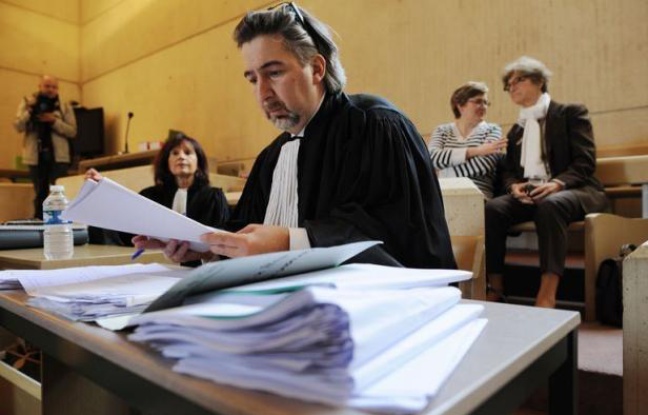 "Un enfant a toujours besoin de ses parents, quels qu'ils soient, et aussi mauvais qu'ils soient", explique la psychologue: depuis lundi, la cour d'assises de la Sarthe découvre la tragédie familiale qui a conduit à la mort en 2009 de la petite Marina, après 6 ans de coups de ses parents. "Un enfant a toujours besoin de ses parents, quels qu'ils soient, et aussi mauvais qu'ils soient", explique la psychologue: depuis lundi, la cour d'assises de la Sarthe découvre la tragédie familiale qui a conduit à la mort en 2009 de la petite Marina, après 6 ans de coups de ses parents.